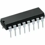 Circuit intégré noir avec 14 broches en ligne