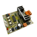 Carte électronique avec composants et dissipateur thermique