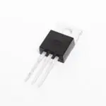 Transistor noir à trois broches en boîtier TO-220
