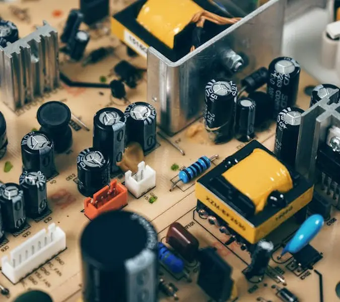 Composants electroniques resistances LEDs