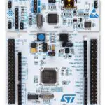 Carte STM32 Nucleo-64 avec connecteurs et composants visibles