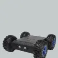 Châssis de robot noir avec grandes roues tout-terrain