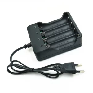 Chargeur quatre batterie 18650 3