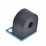 Capteur de courant noir monté sur une carte bleue