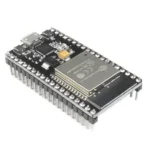 Module ESP32 avec connecteurs et port micro USB