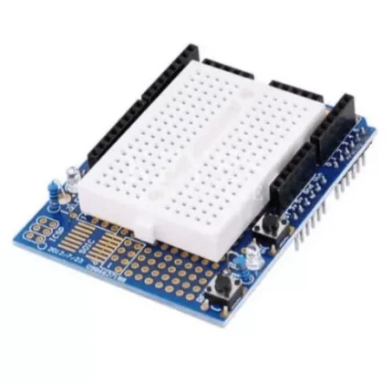 Shield Arduino bleu avec une breadboard blanche intégrée