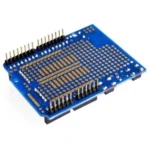 Carte de prototypage bleue avec broches pour Arduino
