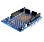 Carte Shield Prototype bleue avec connecteurs pour Arduino