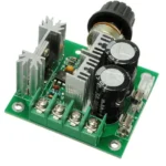 Module électronique avec potentiomètre et dissipateurs de chaleur