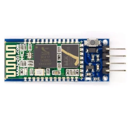 Module Bluetooth HC-05 avec broches et composants visibles