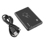 Lecteur de cartes USB noir avec câble USB