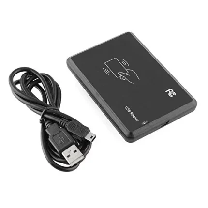 Lecteur de cartes USB noir avec câble USB