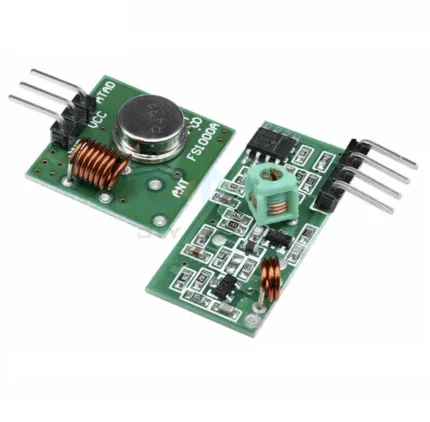 Modules émetteur et récepteur RF sur fond blanc